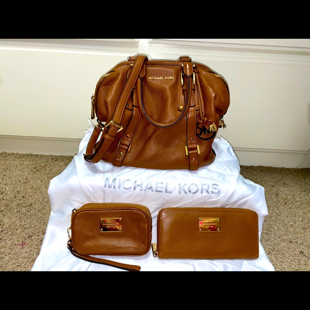 Michael Kors Handbag, Wallet and Make-Up Bag